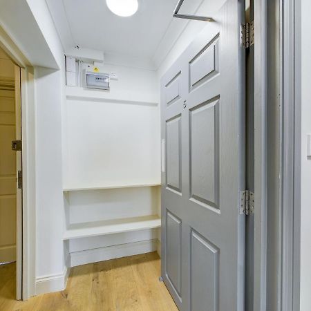 Duplex Redhill Town Centre Apt By Livingo Stays Ngoại thất bức ảnh