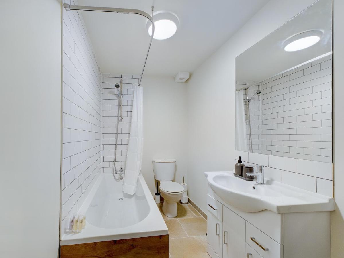 Duplex Redhill Town Centre Apt By Livingo Stays Ngoại thất bức ảnh