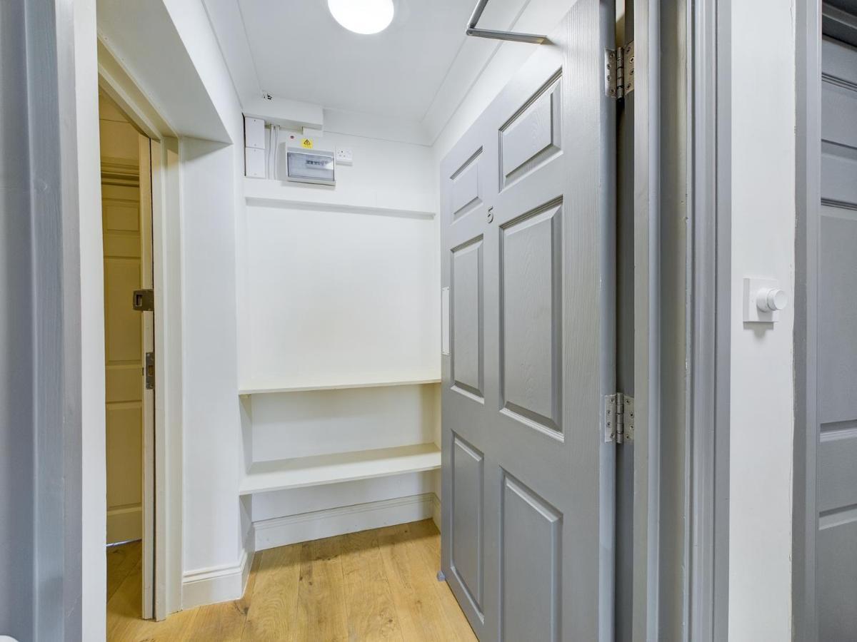 Duplex Redhill Town Centre Apt By Livingo Stays Ngoại thất bức ảnh